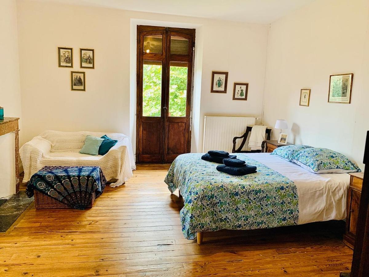 Bed and Breakfast Le Bearn Sous Les Toits Nay  Exterior foto